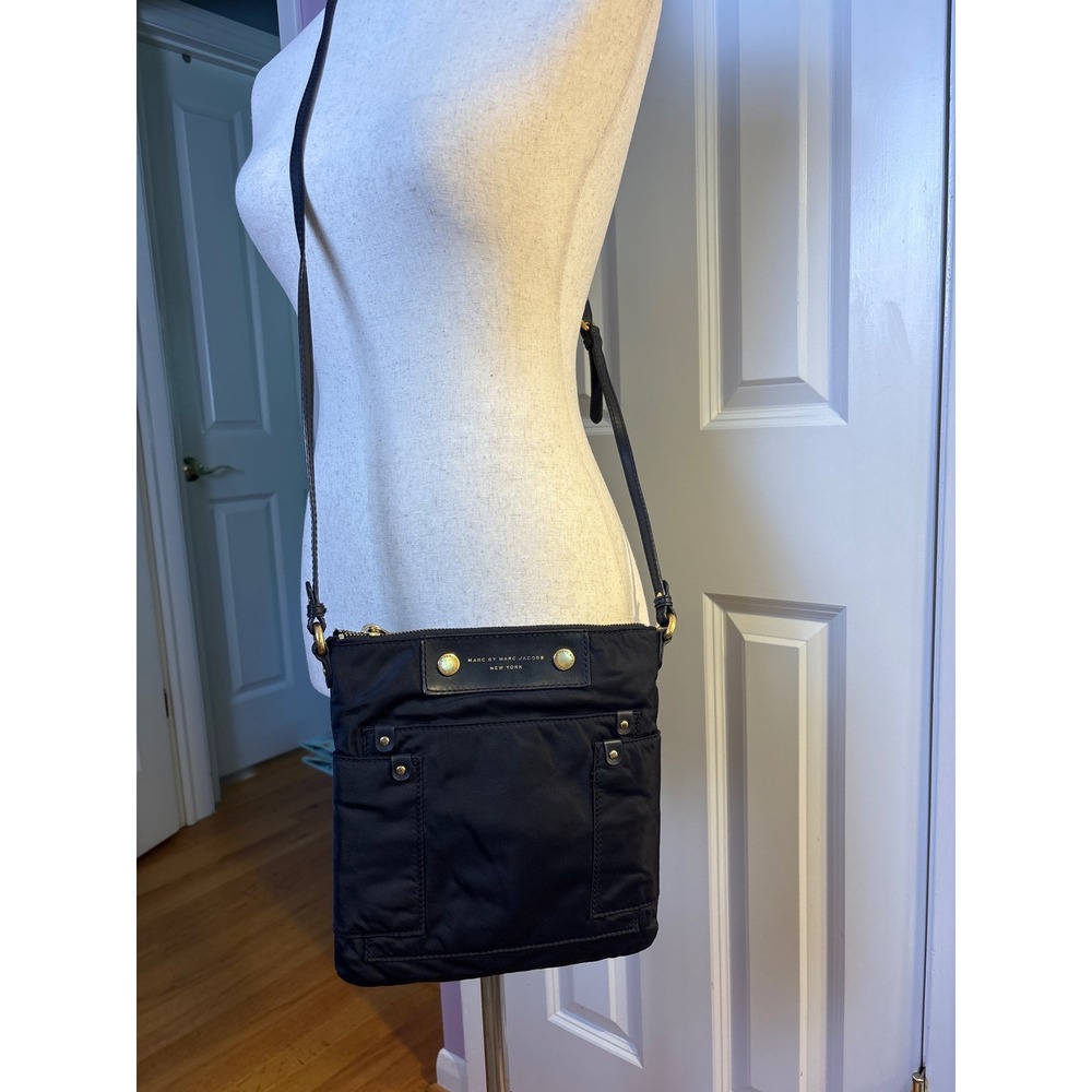 Marc by Marc Jacobs Black Nylon Crossbody Bag M3PE130 Gold Hardware
